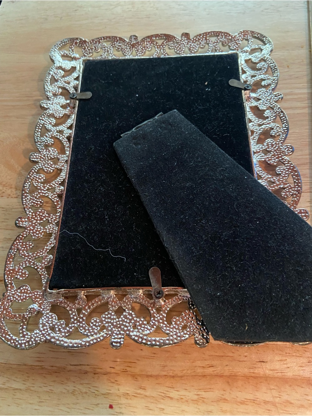 Gold Ornate 4x6 Photo Frame with Crystals - Picture 2 of 2